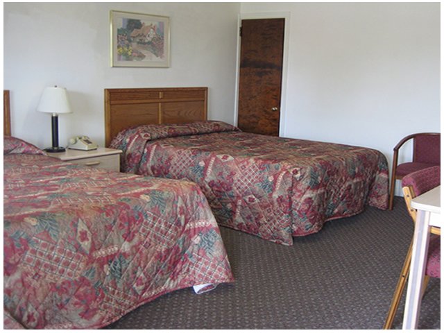 Red Carpet Inn - Morgantown, PA