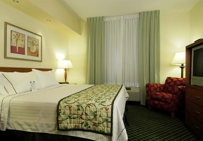 Holiday Inn Express & Suites ATLANTA EAST - LITHONIA - Dunwoody, GA