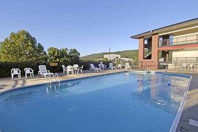 Travelodge-At The Falls - Branson, MO