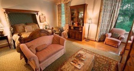 The victoria - Anniston, AL