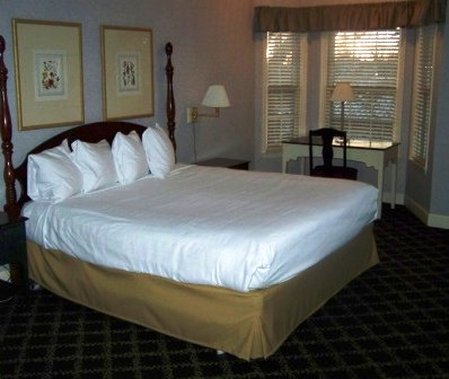 The victoria - Anniston, AL