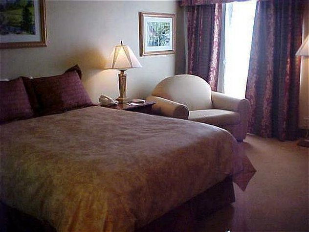 Waterford Estates Lodge - South Bend, IN