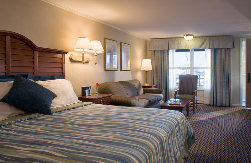 Hyannis Harbor Hotel - Hyannis, MA