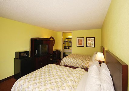 Clarion Inn - Brunswick, GA