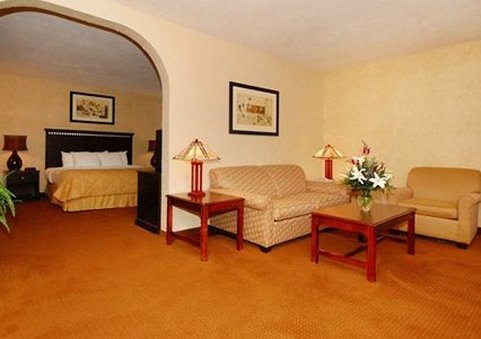 Clarion Hotel - Springfield, MO