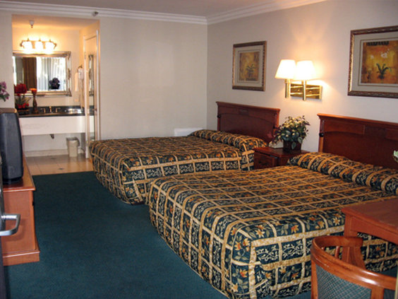 Castaic Inn - Castaic, CA