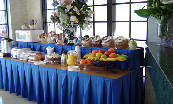Castaic Inn - Castaic, CA