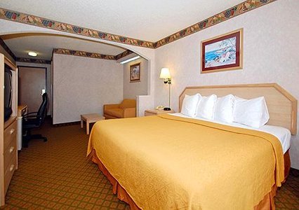Quality Inn - Blue Springs, MO