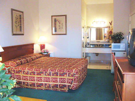 Castaic Inn - Castaic, CA