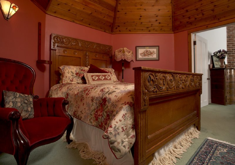 Whistling Swan Inn - Stanhope, NJ