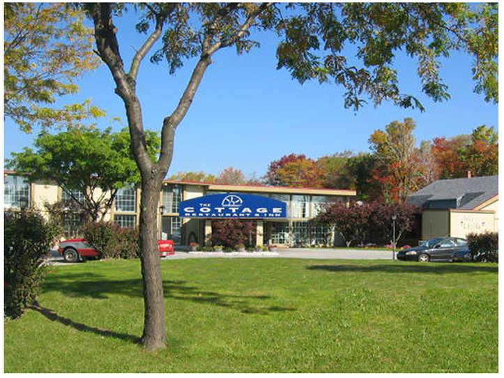 Red Carpet Inn & Suites - Ebensburg, PA