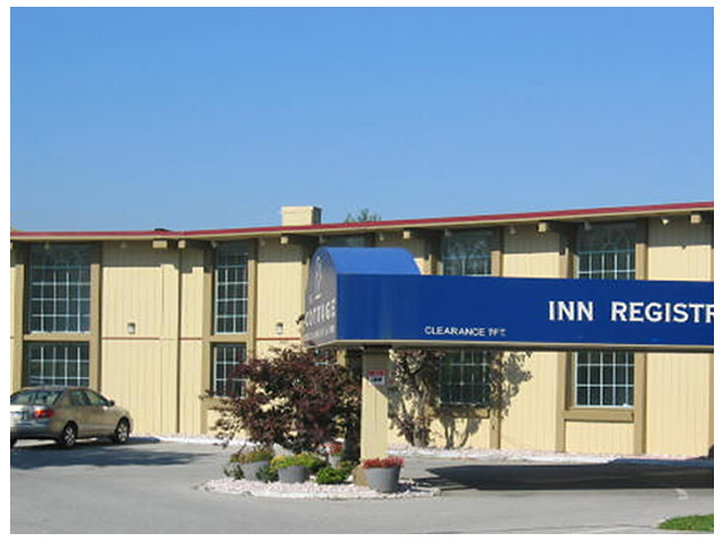 Red Carpet Inn & Suites - Ebensburg, PA