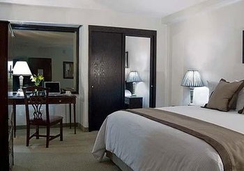 Quality Inn Chihuahua San Francisco - Room