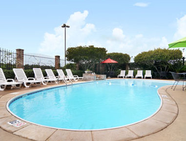 Econo Lodge Inn & Suites-McComb - McComb, MS