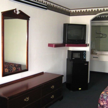 Airport Inn