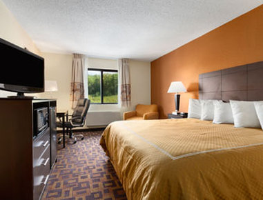 Super 8 Decorah - Decorah, IA