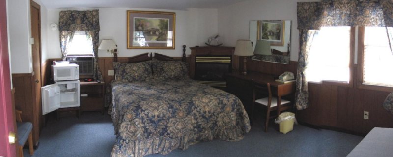 Lazy E Motor Inn - Laconia, NH