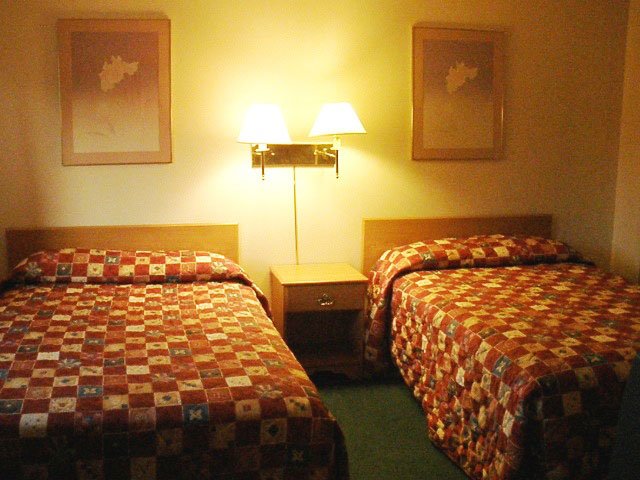 Grand Inn - Fullerton, CA