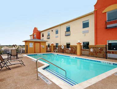 Days Inn & Suites Groesbeck - Groesbeck, TX