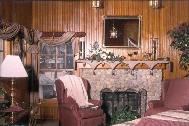 Arbor Hill Inn - LaPorte, IN