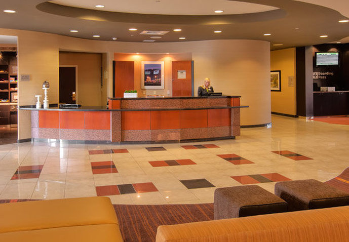 Courtyard By Marriott Roanoke Airport - Roanoke, VA