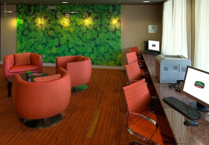 Courtyard By Marriott Roanoke Airport - Roanoke, VA