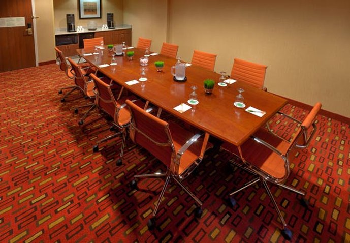 Courtyard By Marriott Roanoke Airport - Roanoke, VA