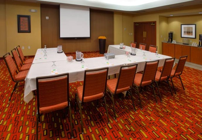 Courtyard By Marriott Roanoke Airport - Roanoke, VA