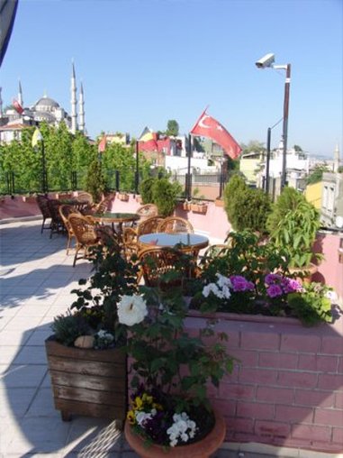 ARTEFES HOTEL ISTANBUL | CAYIRCGLU SOKAK 25 34400 /ISTANBUL | +90 212 516 58 63