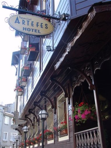 ARTEFES HOTEL ISTANBUL | CAYIRCGLU SOKAK 25 34400 /ISTANBUL | +90 212 516 58 63