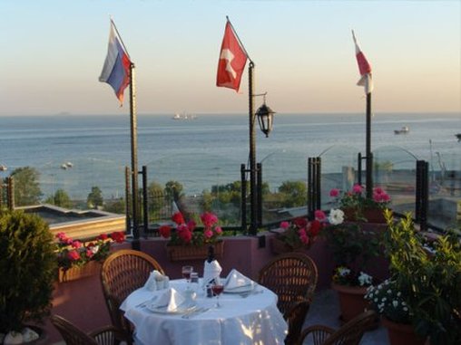 ARTEFES HOTEL ISTANBUL | CAYIRCGLU SOKAK 25 34400 /ISTANBUL | +90 212 516 58 63