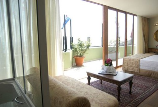 ARTEFES HOTEL ISTANBUL | CAYIRCGLU SOKAK 25 34400 /ISTANBUL | +90 212 516 58 63