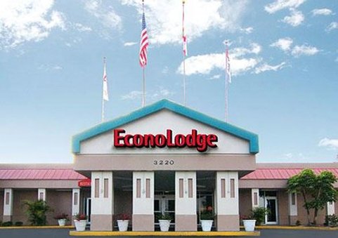 Econo Lodge Space Center - Cocoa, FL