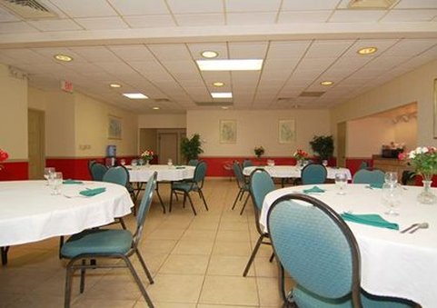 Econo Lodge Space Center - Cocoa, FL