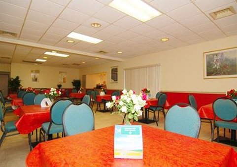 Econo Lodge Space Center - Cocoa, FL