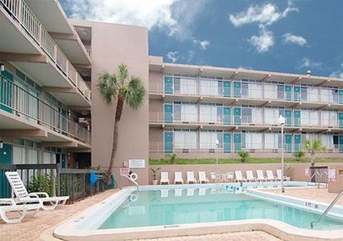 Econo Lodge Space Center - Cocoa, FL
