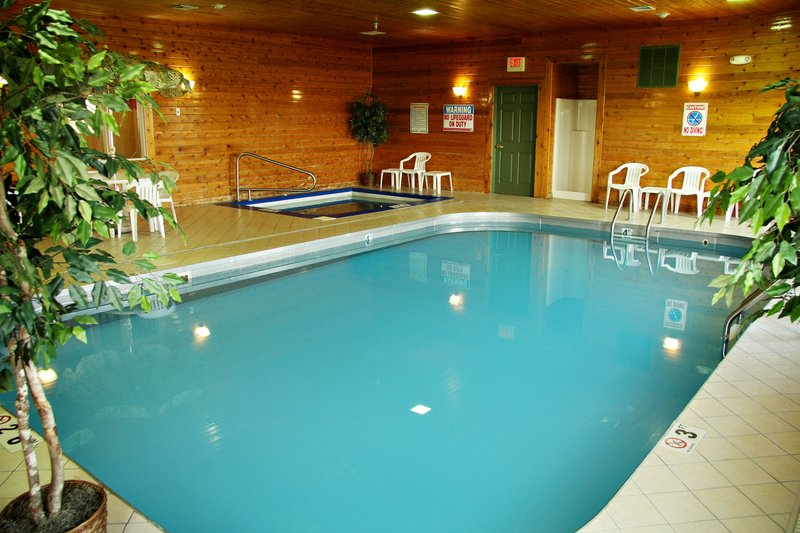 Country Inn & Suites Watertown - Watertown, SD