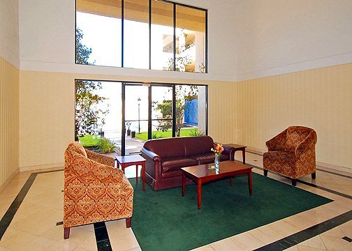 Rodeway Inn - Azusa, CA