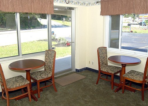 Econo Lodge - Clairton, PA