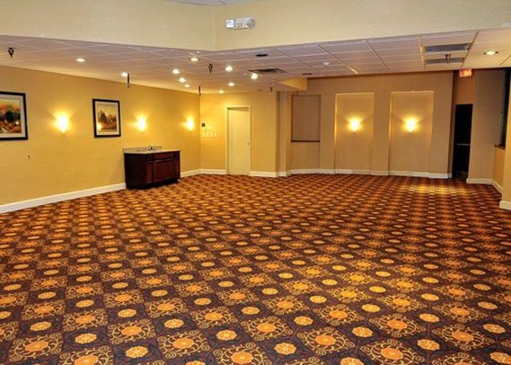 Clarion Hotel Memphis - Memphis, TN