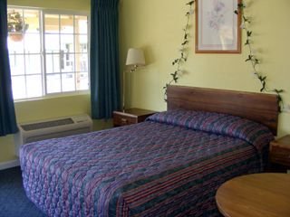 Arroyo Village Inn - Arroyo Grande, CA