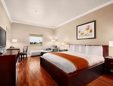 Days Inn & Suites Groesbeck - Groesbeck, TX