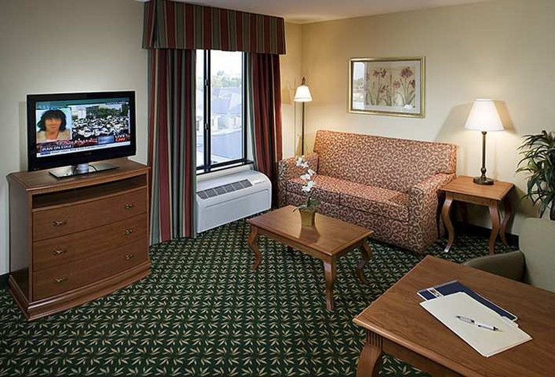Hampton Inn and Suites Tulare, CA - Tulare, CA