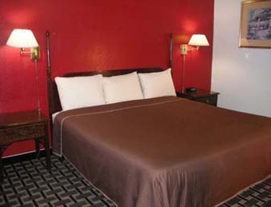 Knights Inn Slaton - Slaton, TX