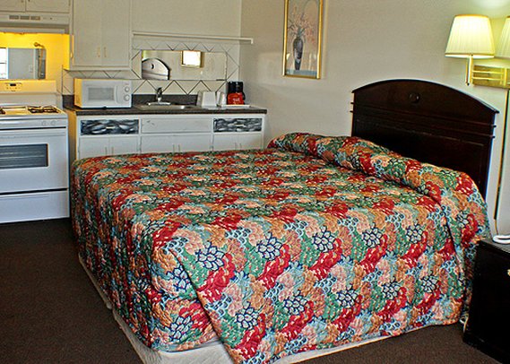 Rodeway Inn - Elk City, OK