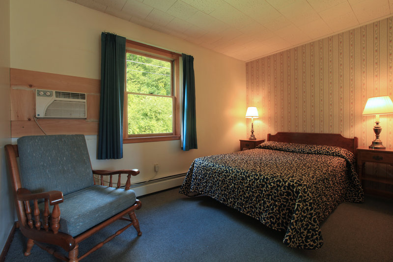 Americas Best Value Inn - Pownal, VT