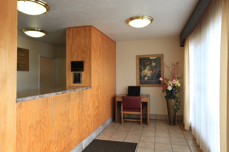 AMERICAS BEST VALUE INN - Austinburg, OH