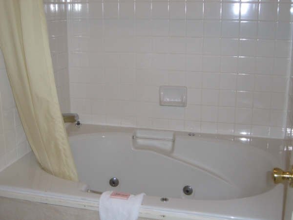 Executive Inn - Tullahoma, TN