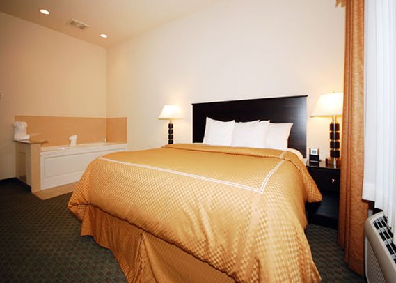 Comfort Suites - Grayslake, IL