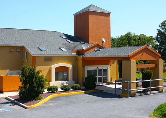 Econo Lodge - Harrisburg, PA